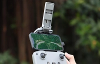 Sunnylife ZJ886-GY folding tablet holder for RC-N1, RC-N2 and RC-N3 controllers (gray)