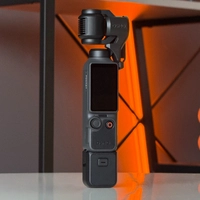 DJI Osmo Pocket 4 Creator Combo