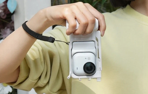 Uchwyt SunnyLife Vlogging Kit do Insta360 GO Ultra (biały)