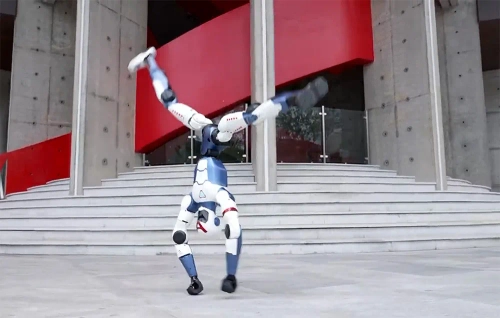 UNITREE R1 Edu U4 humanoid robot